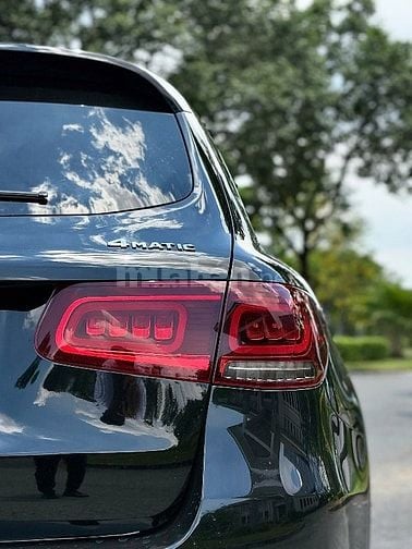 Mercedes Glc300 4 matic model 2021 màu Đen rất mới