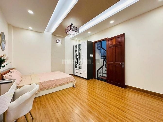 Đi nước ngoài định cư bán gấp nhà ở đường Dương Bá Trạc, phường Rạch Ô