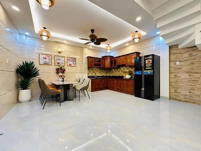 Đi nước ngoài định cư bán gấp nhà ở đường Dương Bá Trạc, phường Rạch Ô