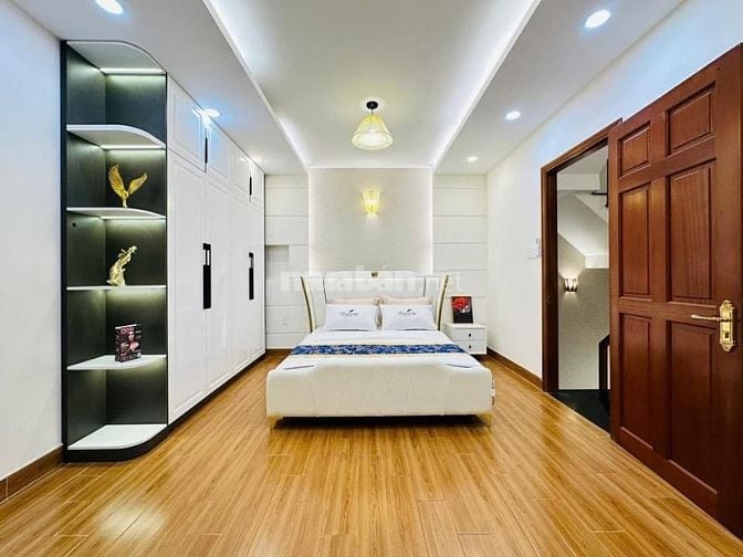 Đi nước ngoài định cư bán gấp nhà ở đường Dương Bá Trạc, phường Rạch Ô
