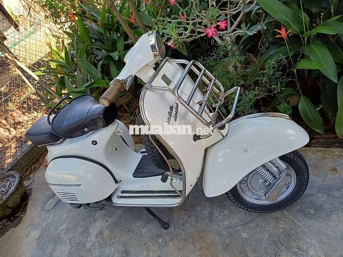 Piaggio Vespa Sprint 150 Cổ.