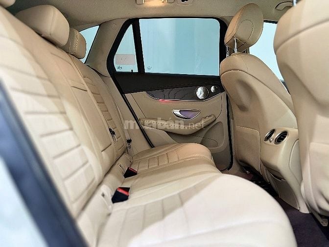 MERCEDES GLC200 4 matic full body Glc63 màu trắng