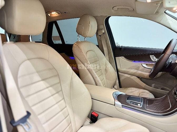 MERCEDES GLC200 4 matic full body Glc63 màu trắng