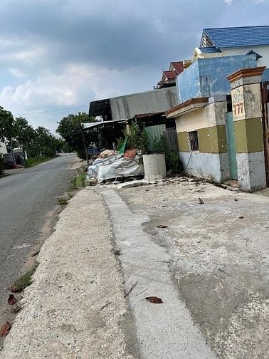 Bán đất nhà thổ cư mặt tiền đường Bàu Sen Đức Hoà Long An chính chủ 