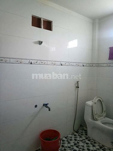 Nhà cấp 4, Đ.Hoàng Phan Thái,, Gần chợ BC,đương xe ô tô,80m2, 620trieu