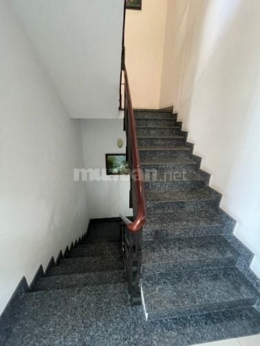 Biệt thự view công viên dt 215m2 xây 3 tấm khu Tên Lữa giá 26.8 tỷ