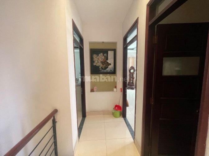 Biệt thự view công viên dt 215m2 xây 3 tấm khu Tên Lữa giá 26.8 tỷ
