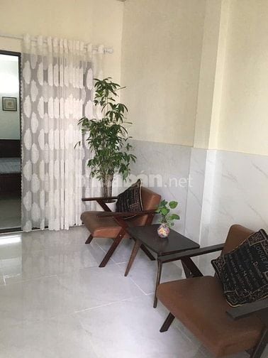 Nhà mới xây đầy đủ nội thất, p khách , ngũ , bếp và vệ sinh riêng 