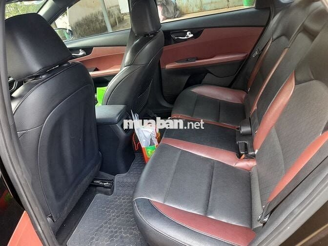 Kia Cerato 2019 2.0 AT Premium - 97000 km