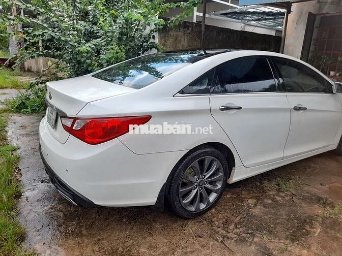 Hyundai Sonata 2011 2.0 AT - 129000 km