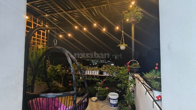 Bán nhà trệt 2 lầu , hướng Đông Nam , Đường 100A Cầu Xây 