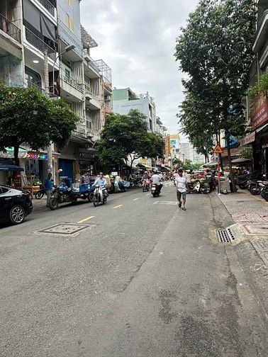 Nhà bán mặt tiền 50 Nhiêu Tâm phường 5 quận 5, 4 x20m, trệt, 5 lầu 