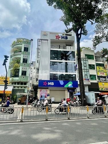 NGANG LỚN 11M... Nguyễn Tri Phương, Q. 10 - 151m2 (11 x 18m) - 4 Tầng 