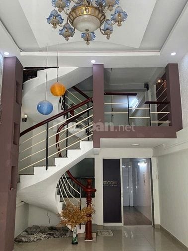 Cho Thuê Mặt Bằng: 637C Trần Hưng Đạo - P.1 - Q.5 -dt:4x12m trệt, lững