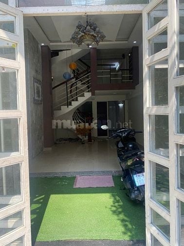 Cho Thuê Mặt Bằng: 637C Trần Hưng Đạo - P.1 - Q.5 -dt:4x12m trệt, lững