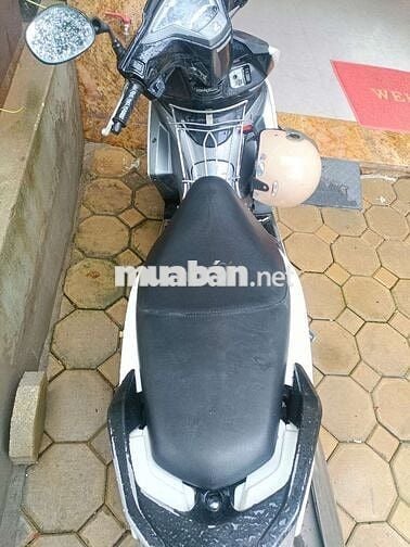 Honda Air Blade trắng, đã sử dụng