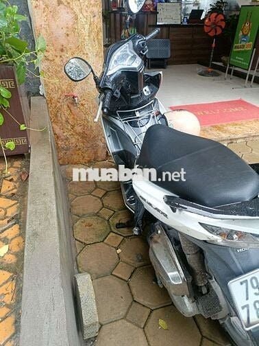 Honda Air Blade trắng, đã sử dụng