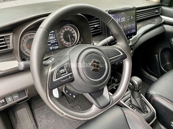 Xe 7 chổ Suzuki XL7 2021 đăng ký 2022 nhập khẩu, số tự động