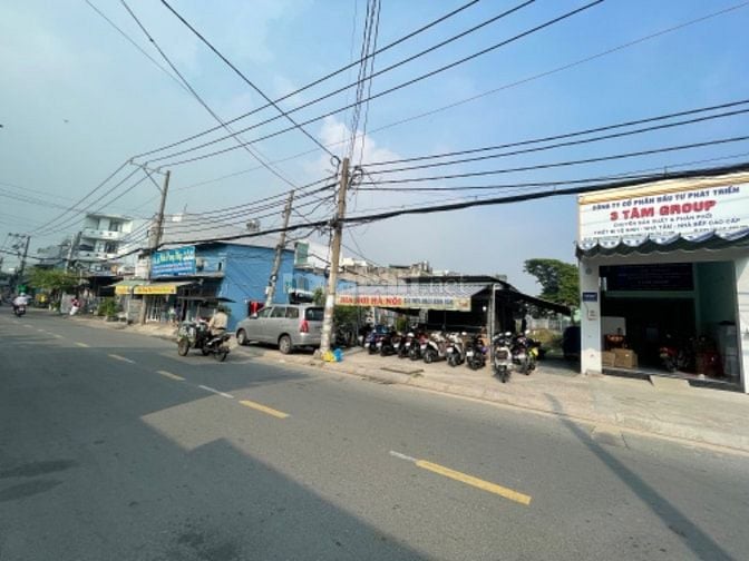 Lô Đất MTKD nga trường học dt 71.2m2 giá 8.3 tỷ