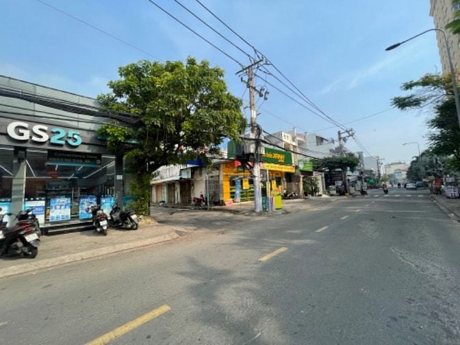 Lô Đất MTKD nga trường học dt 71.2m2 giá 8.3 tỷ