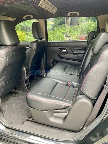 Xe 7 chổ Suzuki XL7 2021 đăng ký 2022 nhập khẩu, số tự động