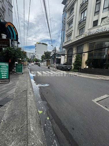 cho thuê nguyên căn mặt tiền đường cửu long gần sân bay tân sơn nhất