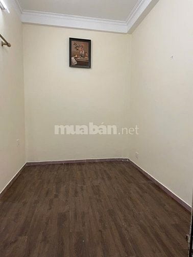 Cho thuê nhà khu Hào nam, Đống Đa, diện tích 40 m2 x 3 tầng