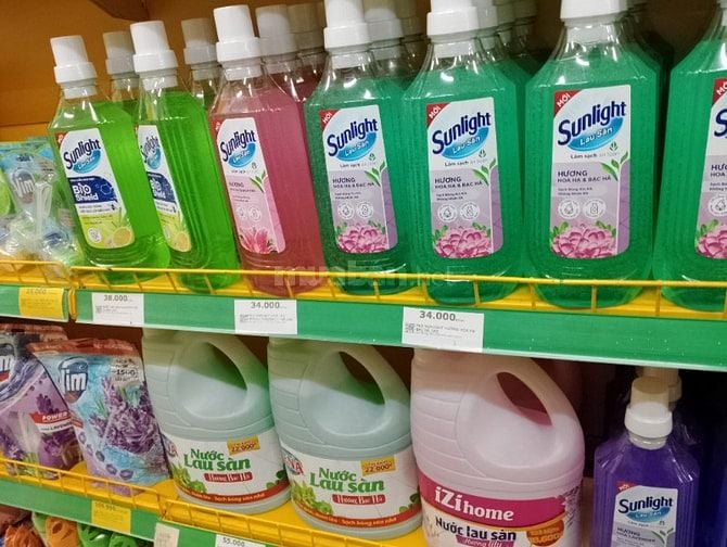 CHI NHÁNH CỬA HÀNG TIÊU DÙNG, MỸ PHẨM TUYỂN NV BÁN HÀNG, PHỤ KHO