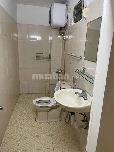 Cho thuê nhà khu Hào nam, Đống Đa, diện tích 40 m2 x 3 tầng