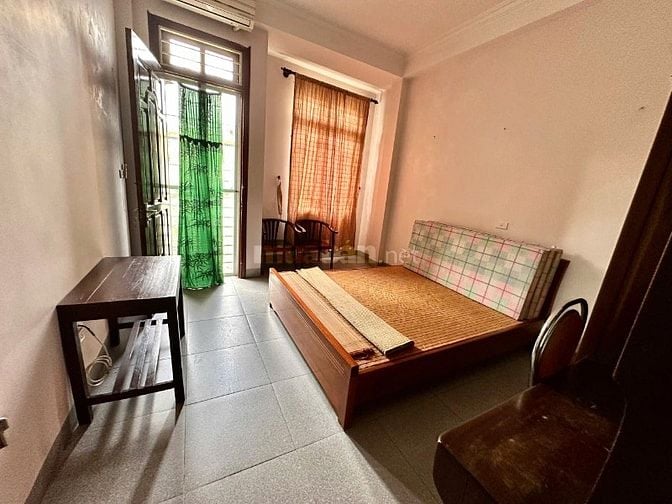 Cho thuê nhà 4 tầng ngõ 68 Cầu giấy