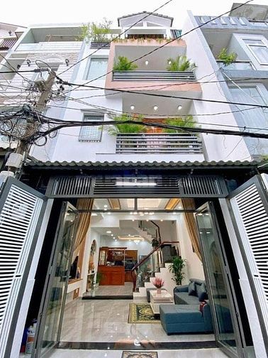 Đi nước ngoài định cư bán gấp nhà ở đường Nguyên Hồng, phường 1, quận 