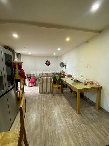 Nhà 5 Tầng Hẻm Xe Tải Huỳnh Văn Bánh 4 Phòng Ngủ Giá 5 tỷ 200 TL