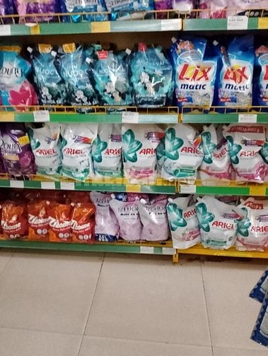 CHI NHÁNH CỬA HÀNG TIÊU DÙNG, MỸ PHẨM TUYỂN NV BÁN HÀNG, PHỤ KHO