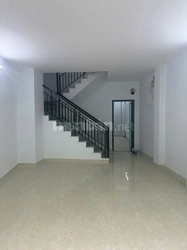 Nhà cách Mặt tiền đường lớn Âu Dương Lân P3Q8 50m.Xe hơi chạy tới nhà