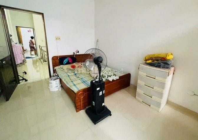 Bán nhà Huỳnh Tấn Phát, hẻm thoáng, gần mặt tiền, 80m2 chỉ hơn 5 tỷ
