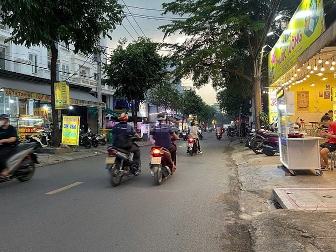 Bán Nhà Mặt tiền Đường Làng Tăng Phú - Q9