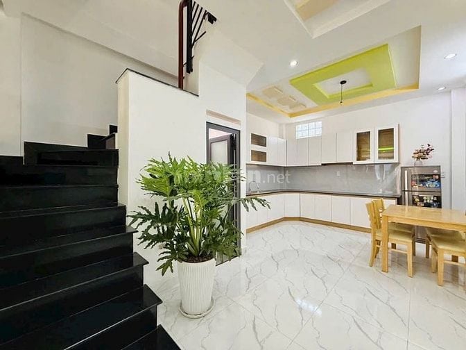 Đi nước ngoài định cư bán gấp nhà ở đường Chợ Lớn, phường 11, quận 6, 