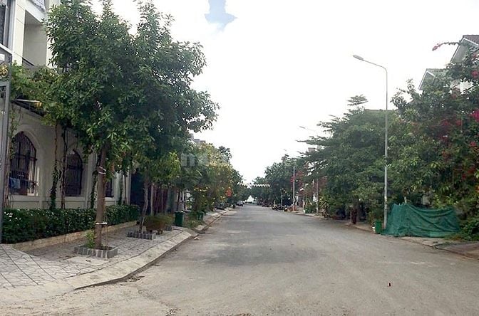 Bán biệt thự Bình Thạnh, 2MT đường lớn 16m, khu VIP ven sông, 183.6m2