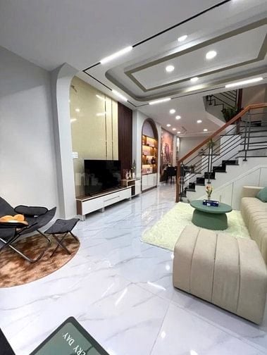 BÁN GẤP NHÀ PHÚ NHUẬN GIÁ MỀM ĐƯỜNG CHIẾN THẮNG 50m2 / 2 tỷ 190. Shr