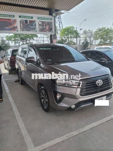 innova 2021 - màu Đồng - xe con tốt 90%