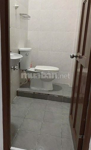 Bán nhà 2 tầng gần ngã tư Nguyễn Văn Trỗi-Huỳnh Văn Bánh, 41m2, 5.8 ty