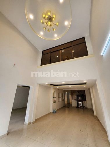 Bán gấp tòa nhà Dương Tử Giang P.4 Quận 11, giá 70ty