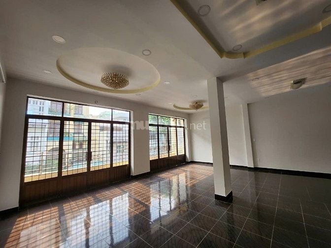 Bán gấp tòa nhà Dương Tử Giang P.4 Quận 11, giá 70ty