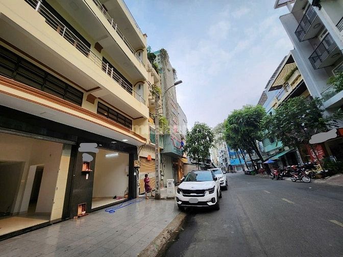 Bán gấp tòa nhà Dương Tử Giang P.4 Quận 11, giá 70ty
