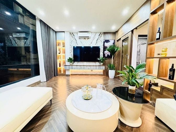 PHÂN LÔ ÔTÔ TRÁNH GARA 7 CHỖ NGÕ HỘ KHẨU NGÕ 126 HOÀNG VĂN THÁI 