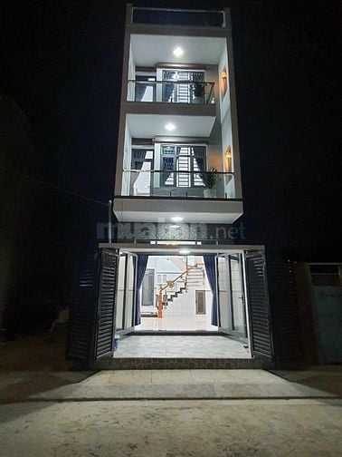 Bán nhà mới xây đướng số 8 linh xuân thủ đức LH:0909428959.
