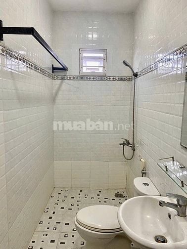 Phòng cho thuê 25m2 Quận 5 gần Cầu Nguyễn Tri Phương