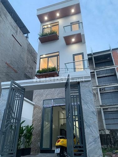 Bán nhà đường Lê Văn Việt , Quận 9 _ DT : 70m , 4PN , Hướng Tây Bắc