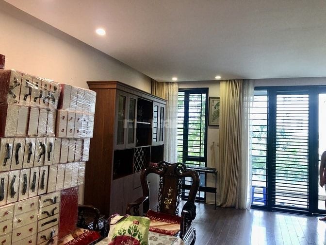 Bán Biệt thự vườn Phân lô A38 - Tư Đình - 210m2,4 tầng không gian xanh