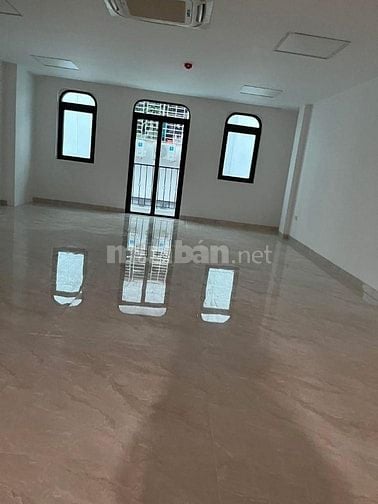 Nguyễn Chí Thanh Đống Đa 6 tầng thang máy ôtô  đỗ cửa 23 tỷ 